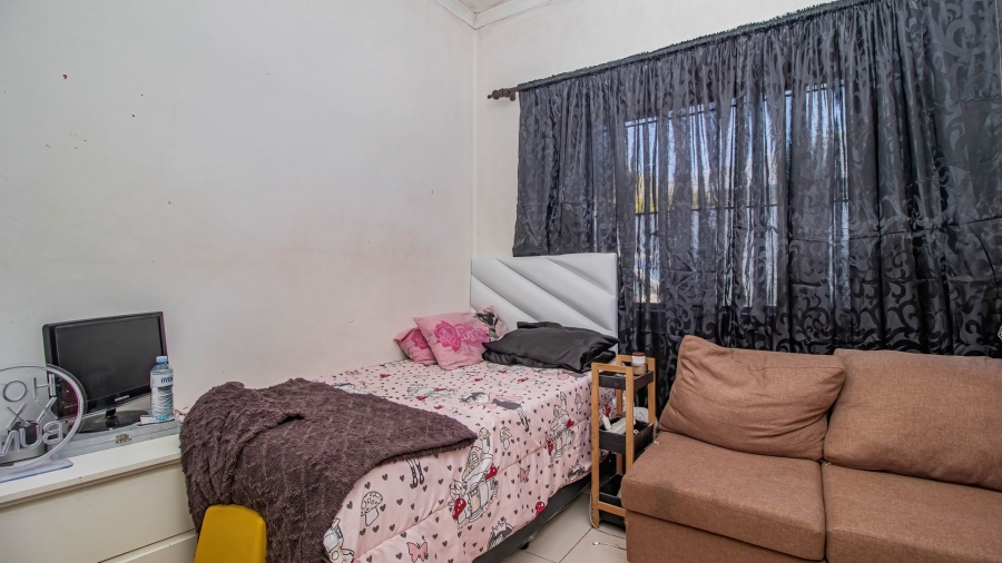 4 Bedroom Property for Sale in Wynberg Western Cape
